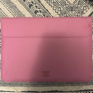 Herschel supply company laptop case